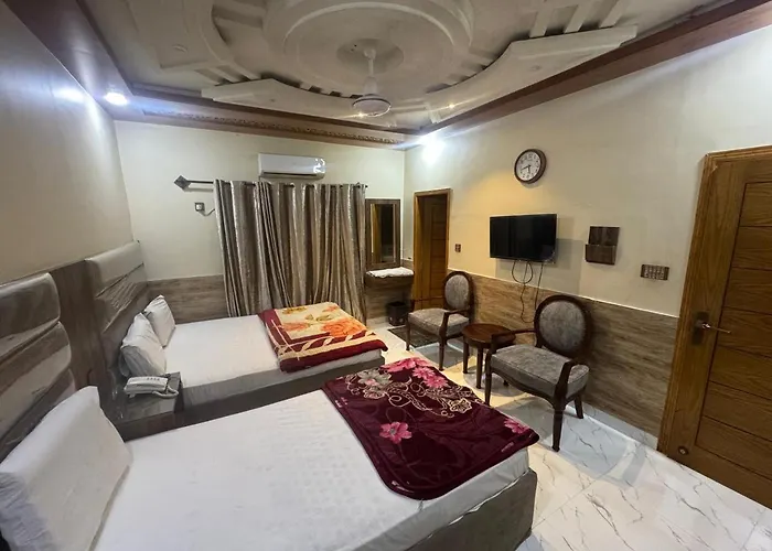 Hotels Close to Airport Sk Travellers Inn